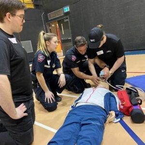 Des étudiants en Soins préhospitaliers d’urgence