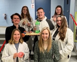 Étudiants aux Symposium des sciences