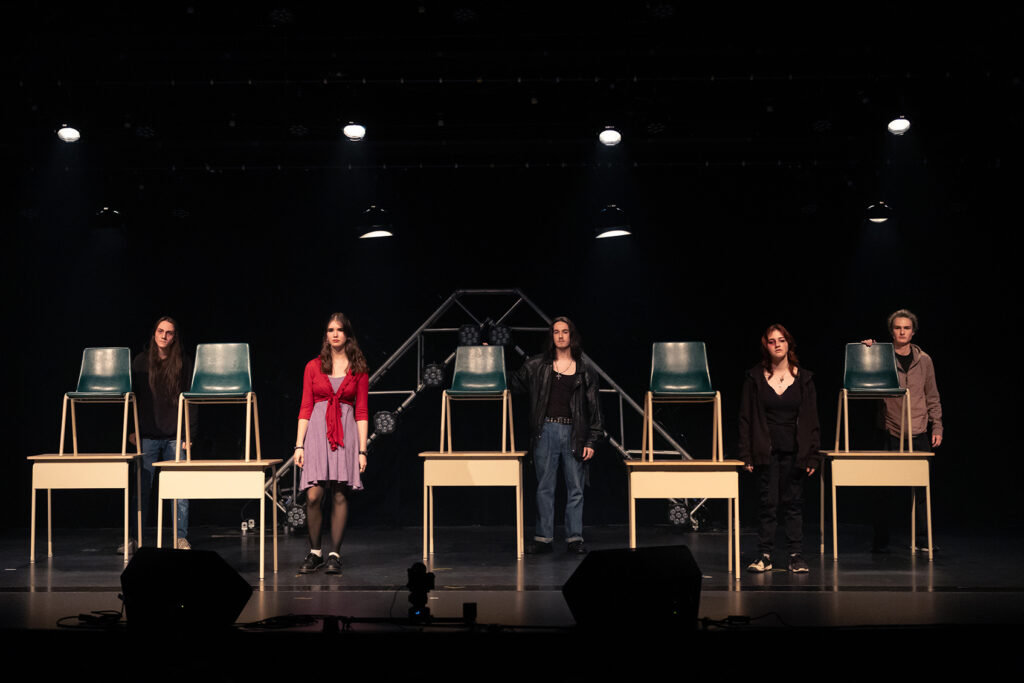 Barillet de raisons : Keelhan Tardif, Sarah Pratte, Zachary Bilodeau, Gabrielle Côté et Alexandre Thiffault. Crédit photo : Étienne Boisvert.